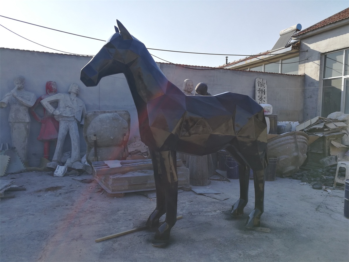 hj3606 抽象马雕塑_滨州宏景雕塑有限公司