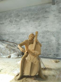 hj1286 音乐人物提琴手泥塑_音乐人物玻璃钢雕塑_滨州宏景雕塑有限公司